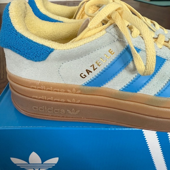 Adidas Women's Gray and Blue Sneakers with Yellow Accents - Picture 2 of 6